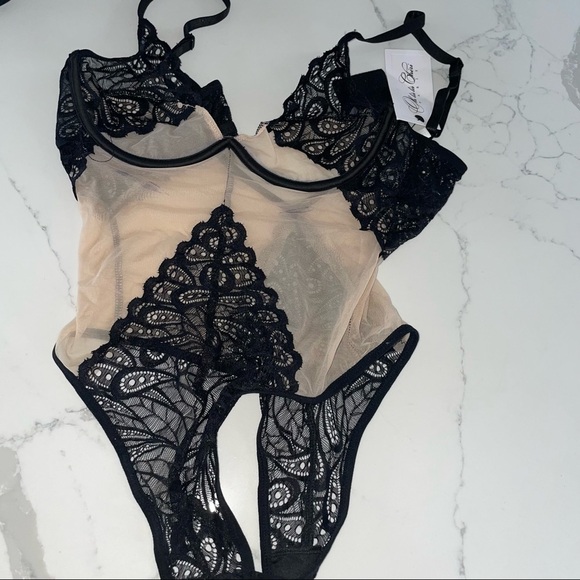 oh la la cheri lace teddy with decorative appliques - Picture 4 of 8